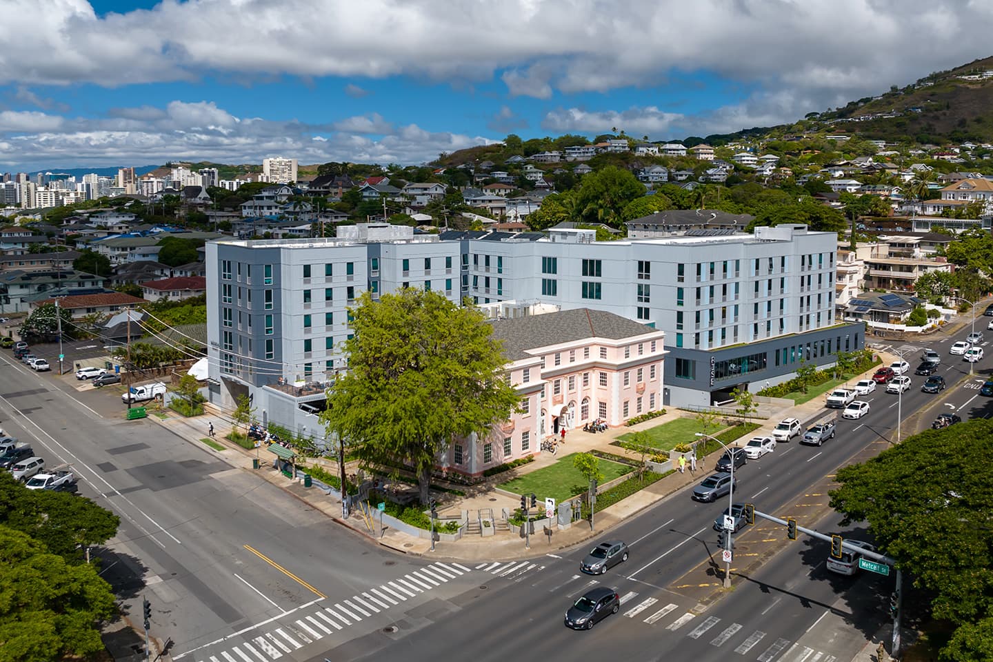 Building-Exterior-01-RISE-Honolulu-01