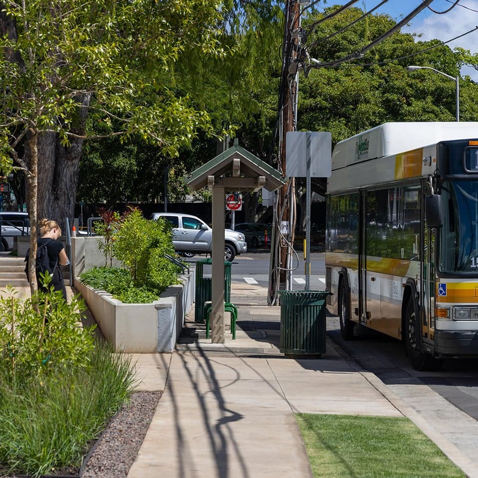 Bus-Stop-01-RISE-Honolulu-01-1